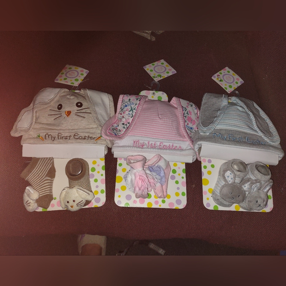 Baby's First Easter hats and rattle booties 0-6 mths - Picture 2 of 3